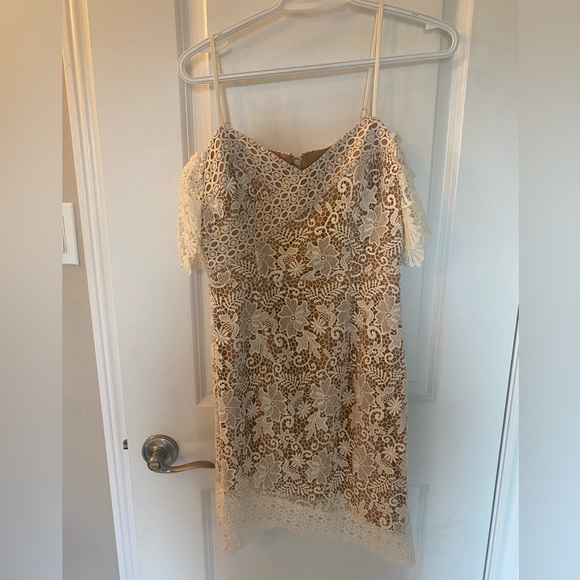 White Lace Guess Dress- size 2 - Picture 1 of 3